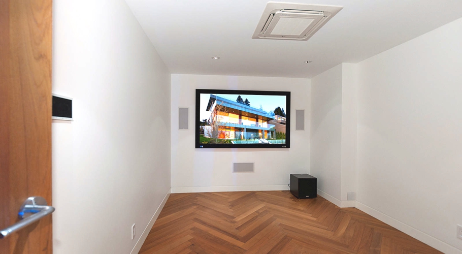 posh-palmerston-residence-with-views-of-the-pacific-canada-17