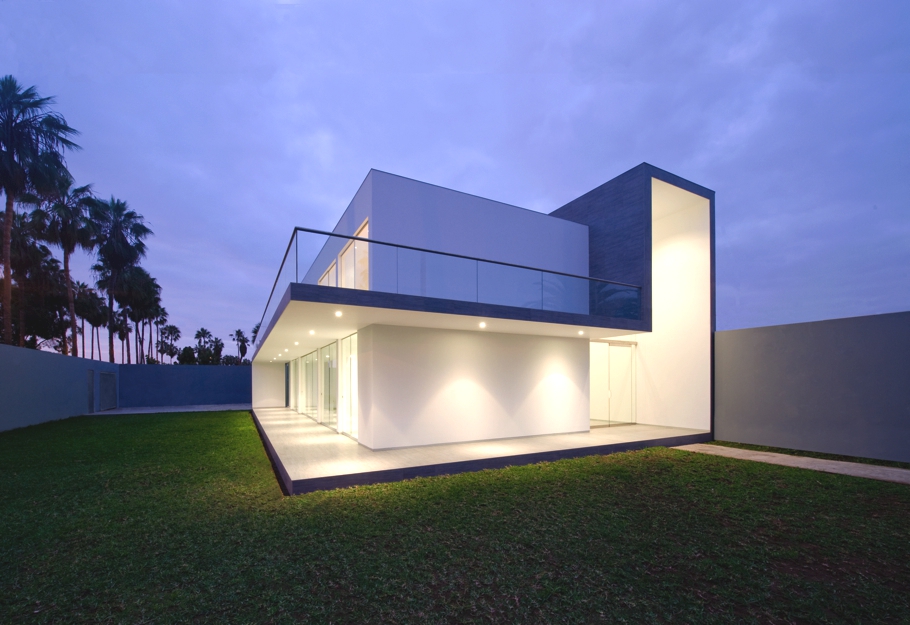 house-in-la-encantada-01