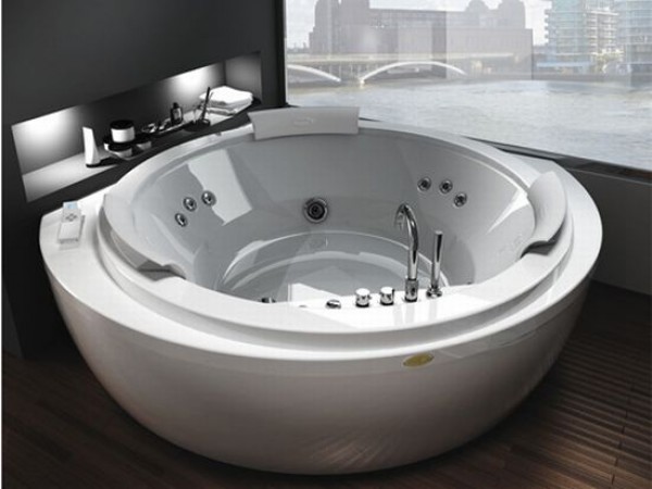 bathroom-with-a-freestanding-01
