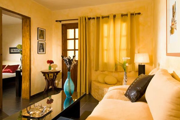 petra-hotel-suites-greece-01