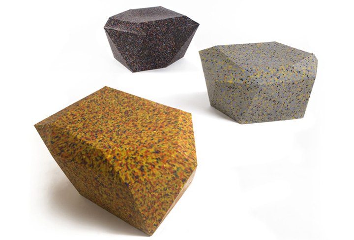 100-recycled-plastic-furniture-rodrigo-alonso-01