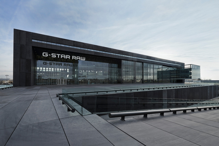 g-star-raw-hq-02