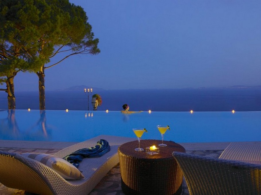 luxury-swimming-infinity-pools-from-around-the-world-20
