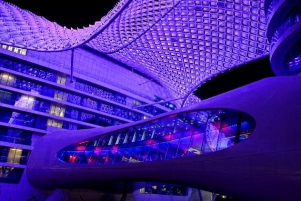 the-yas-hotel-by-asymptote-architecture-05