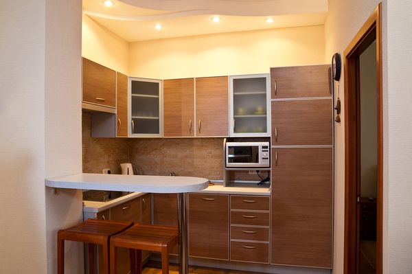 barnaya-stojka-na-kuxne-01