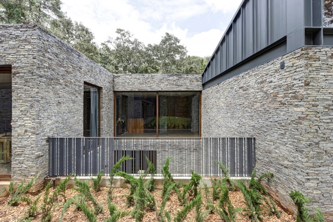 Дизайн экологичного загородного дома в Мексике