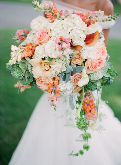 cascade-wedding-bouquets-05