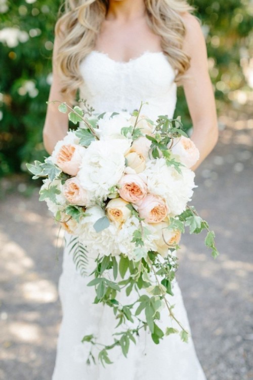 cascade-wedding-bouquets-19