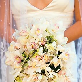 cascade-wedding-bouquets-22