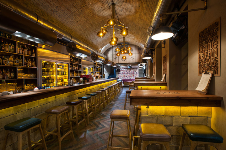 dob3-beer-and-whisky-bar-02