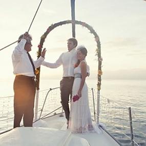 elopement-on-a-boat-10