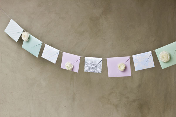 fresh-flower-envelope-garland-12