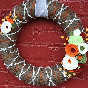 funky-diy-wreaths-03