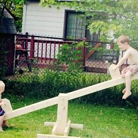 kids-seesaw-04