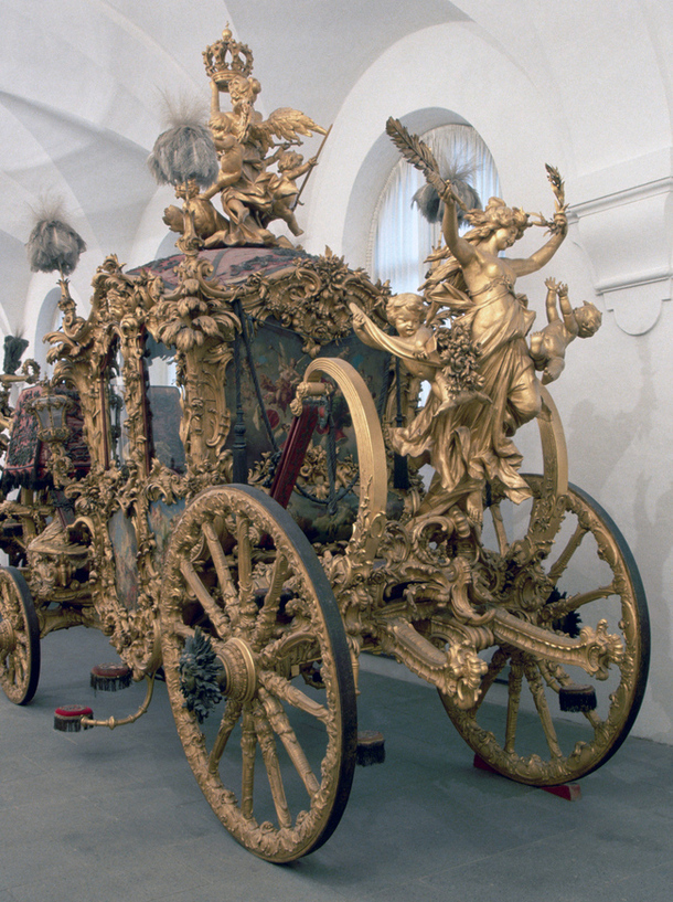 klassicheskiy-mebelnyy-stil-34