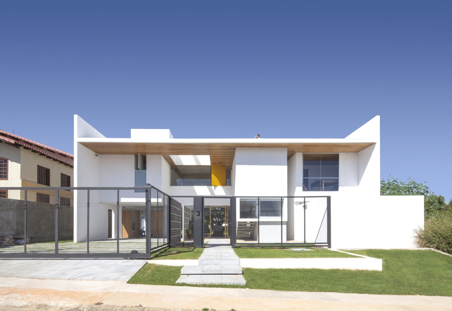 Современный дом Linhares Dias House в Бразилии