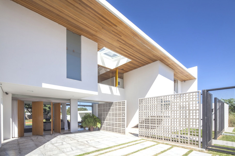 Современный дом Linhares Dias House в Бразилии