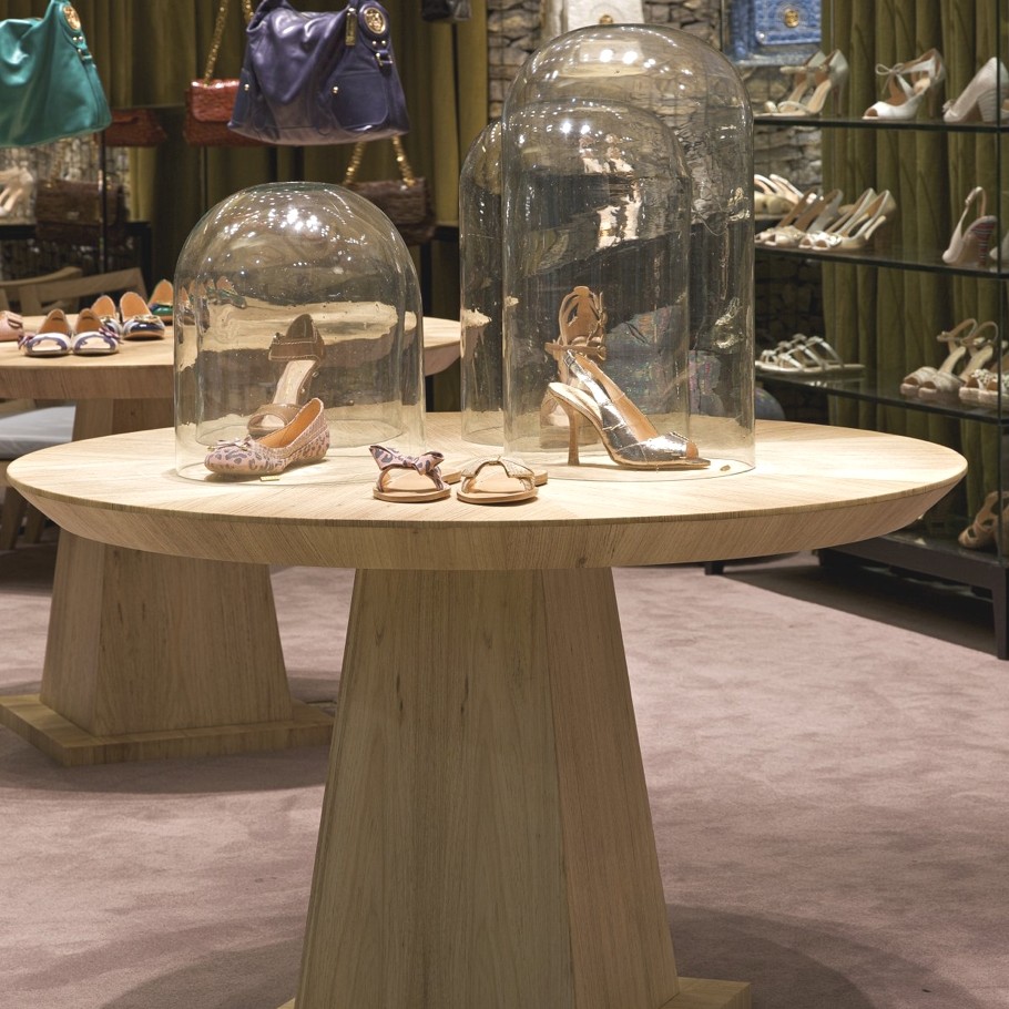 luxury-shoe-store-08