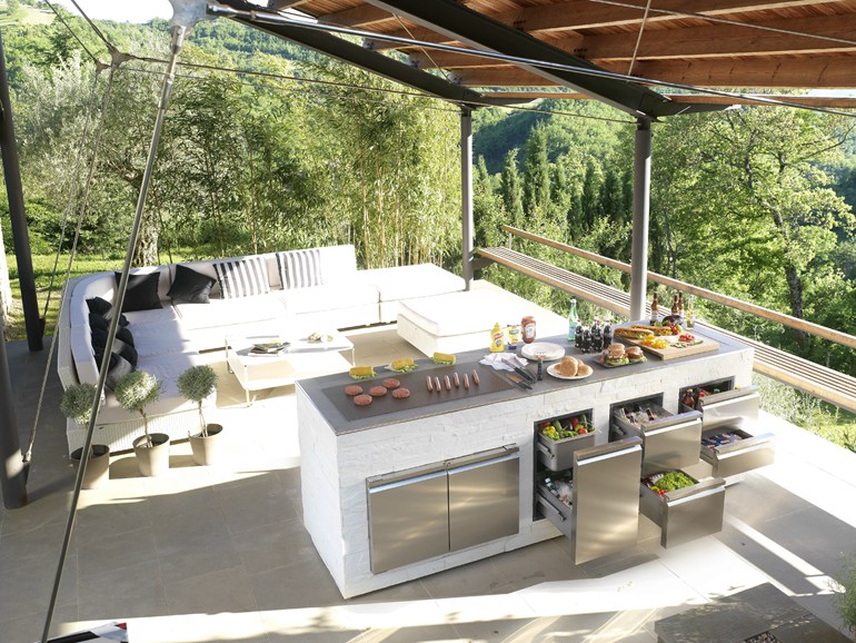 modern-outdoor-kitchens-16