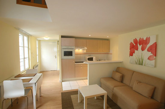 ochen-malenkaya-kuxnya-01