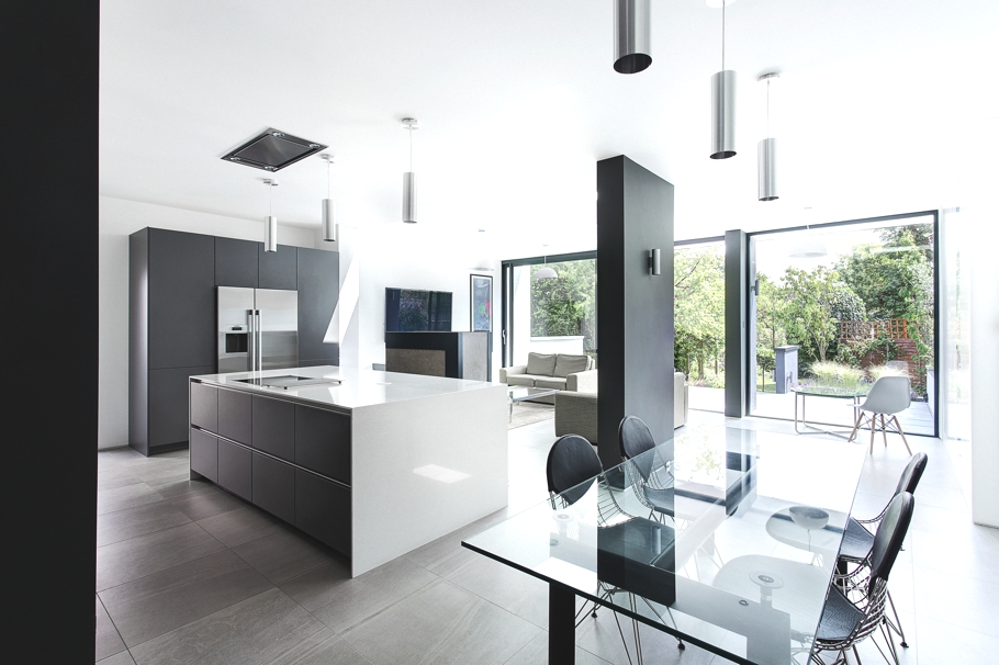 open-and-light-property-10