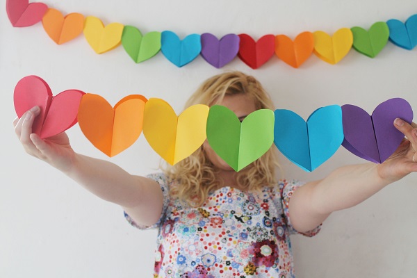 paper-heart-garland-01