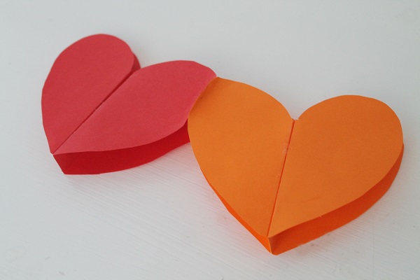 paper-heart-garland-10