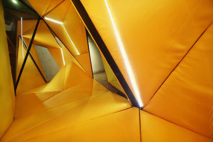 pop-up-stores-lunar-15