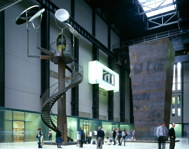 Интерьер галереи Tate Modern