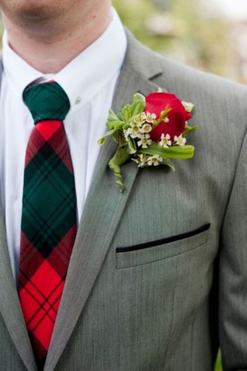 red-green-and-white-winter-wedding-31