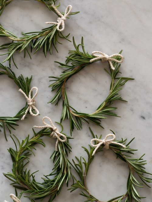 rosemary-wreath-place-cards-06