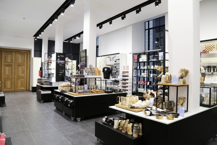 sainsbury-exhibitions-gallery-shop-04