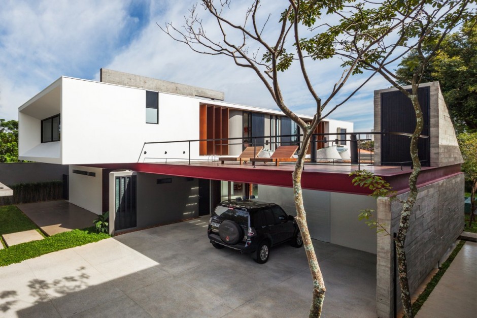 Внешний вид дома Planalto House в Бразилии