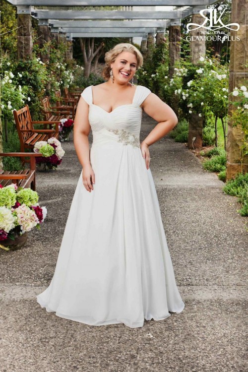 top-plus-size-wedding-dress-06