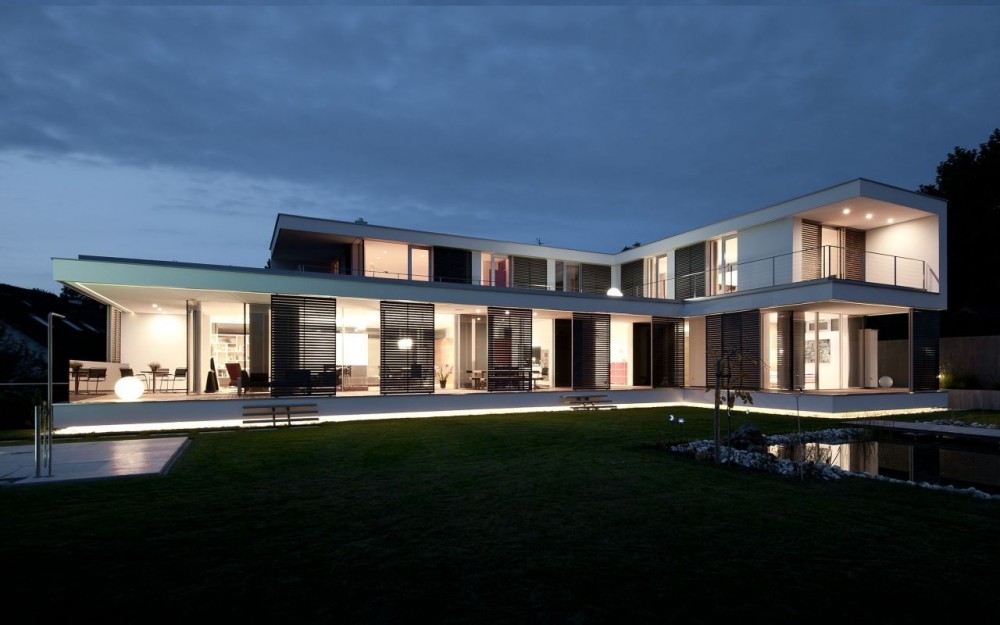 villa-hovering-11