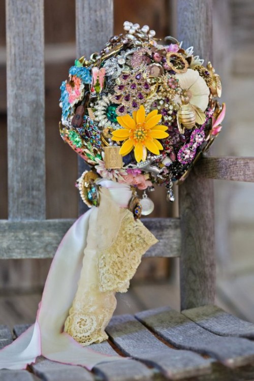 vintage-brooches-24
