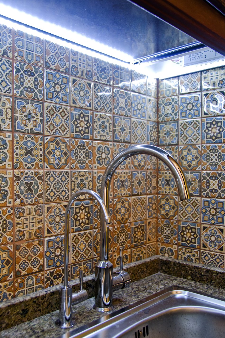 vostochnaya-kuhnya-ruchnoy-raboty-25