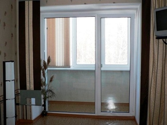 vyihod-na-balkon-08