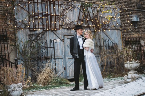 white-winter-vintage-wedding-16