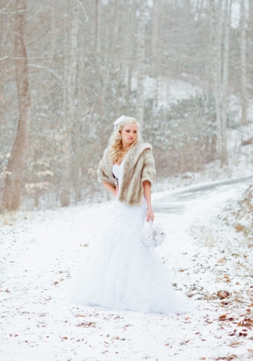 winter-bridal-shoot-07