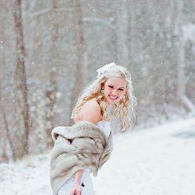 winter-bridal-shoot-10
