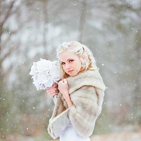 winter-bridal-shoot-12