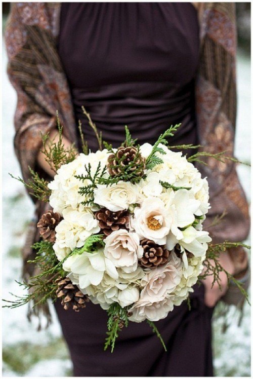 winter-wedding-bouquets-05