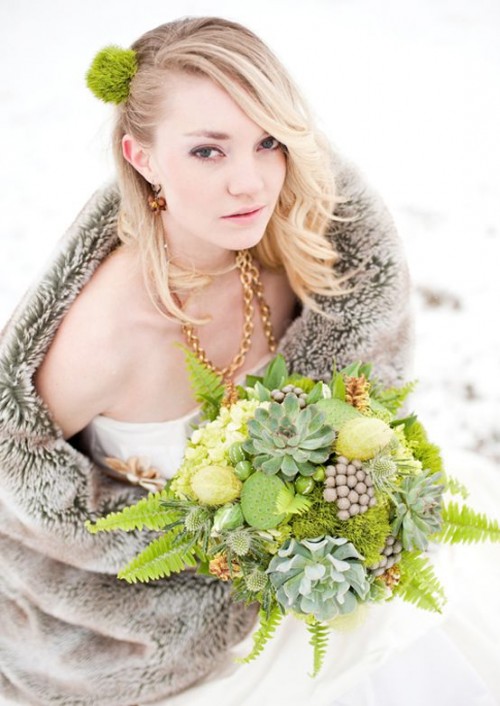 winter-wedding-bouquets-07