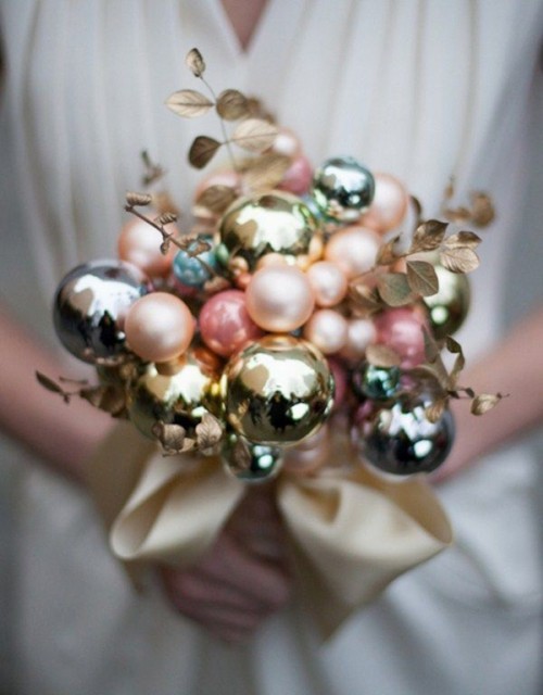 winter-wedding-bouquets-23