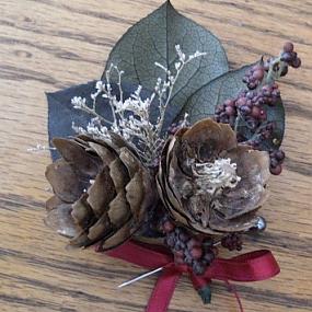 winter-wedding-boutonnieres-28