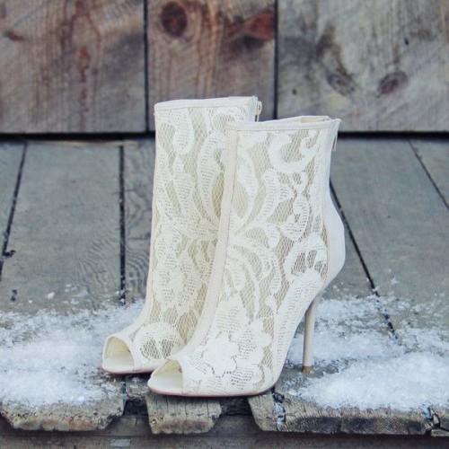 winter-wedding-shoes-21