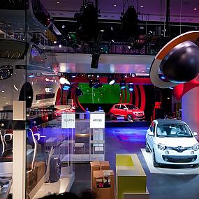 renault-showroom-paris-04