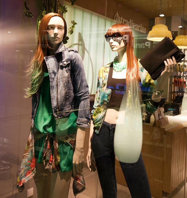 stradivarius-windows-04