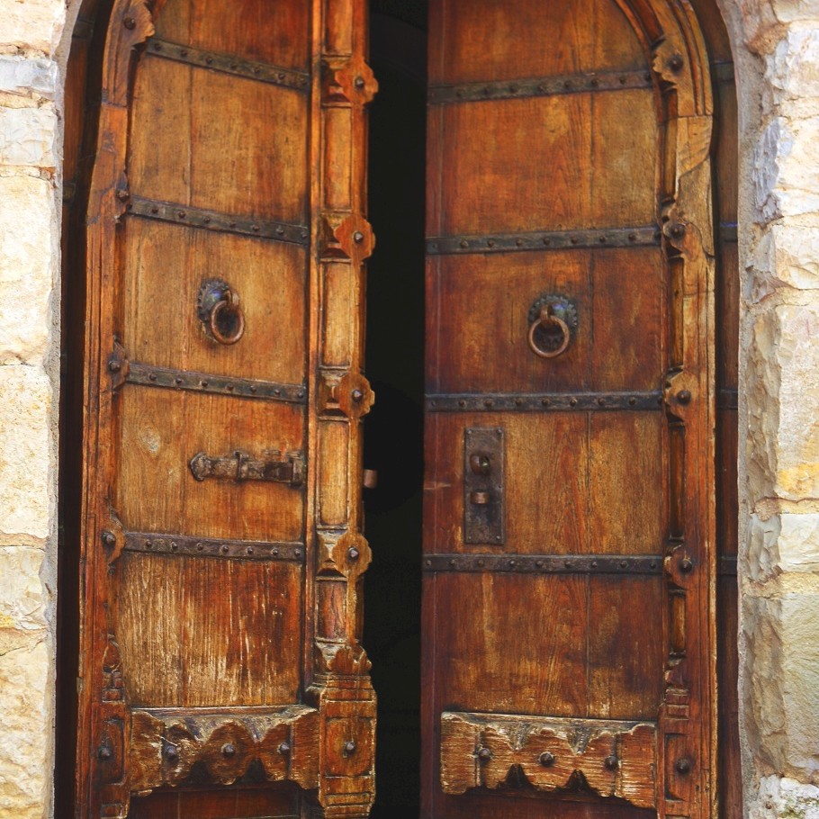 luxury-italian-castle-tuscany-02